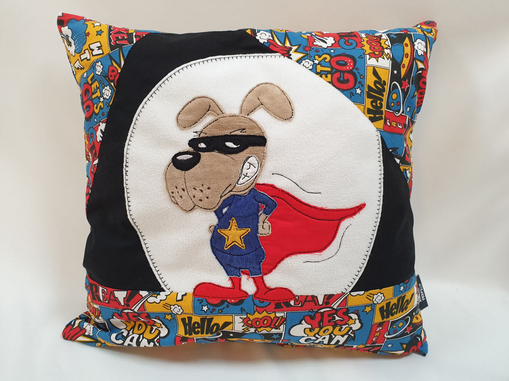 Kissen "Superheld" schwarz, 40x40